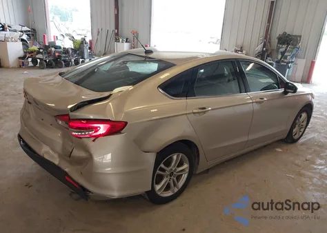 2018 Ford Fusion Se z USA, uszkodzony, nr VIN 3FA6P0HD8JR259940
